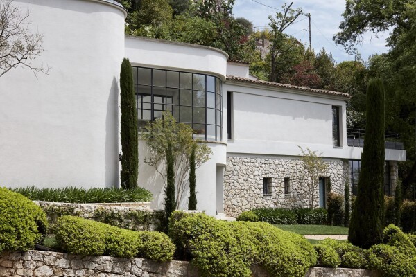Vue de la façade de la Fondation CAB